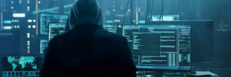 img blog dont let hackers ruin your holidays A w2SwQc